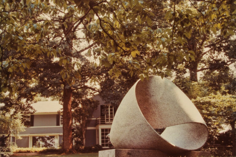 MAX BILL, ENDLESS RIBBON. PHOTOGRAPH TAKEN IN THE WURTZBURGER SCULPTURE GARDEN (ORIGINAL SITE, TIMBERLANE)