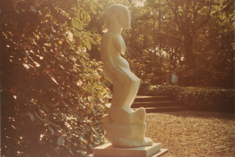 EPSTEIN, VENUS. PHOTOGRAPH TAKEN IN THE WURTZBURGER SCULPTURE GARDEN (ORIGINAL SITE, TIMBERLANE)