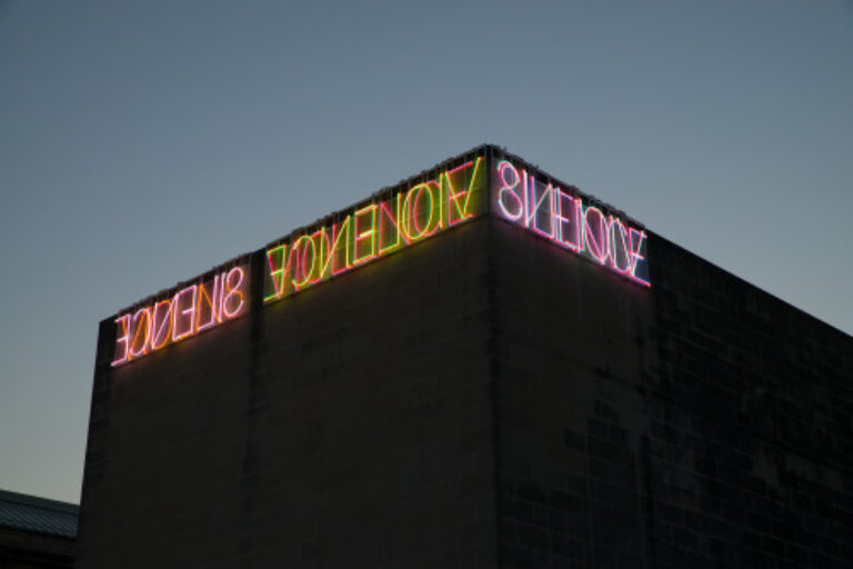 VIOLINS VIOLENCE SILENCE (EXTERIOR VERSION)