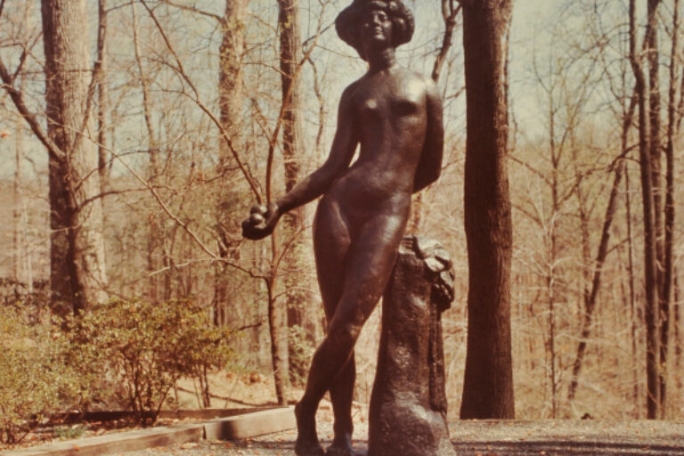 BOURDELLE, FRUIT. PHOTOGRAPH TAKEN IN THE WURTZBURGER SCULPTURE GARDEN (ORIGINAL SITE, TIMBERLANE)