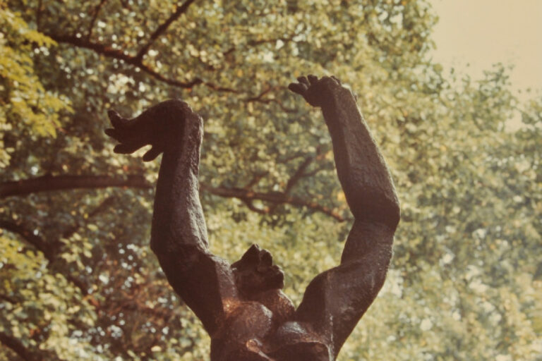 ZADKINE, MINGUZZI, NOGUCHI. PHOTOGRAPH TAKEN IN THE WURTZBURGER SCULPTURE GARDEN (ORIGINAL SITE, TIMBERLANE)