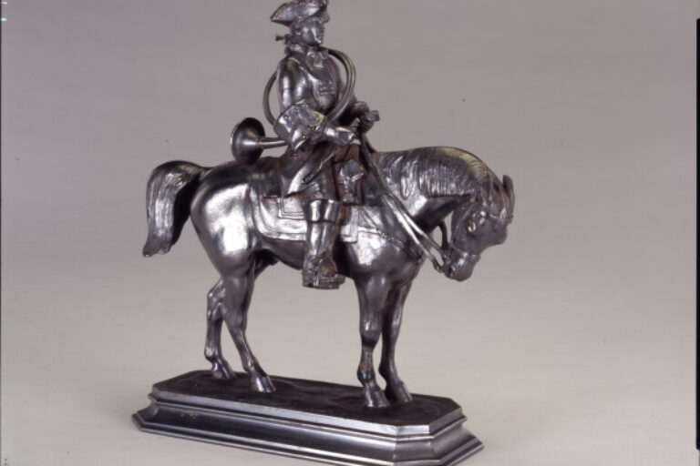 HUNTER IN LOUIS XV DRESS