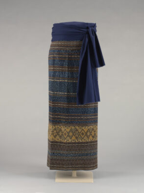 Li Chinese Skirt with Embroidered Band