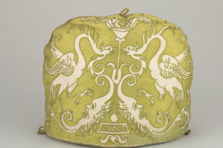 TEA COSY WITH RENAISSANCE REVIVAL DESIGN
