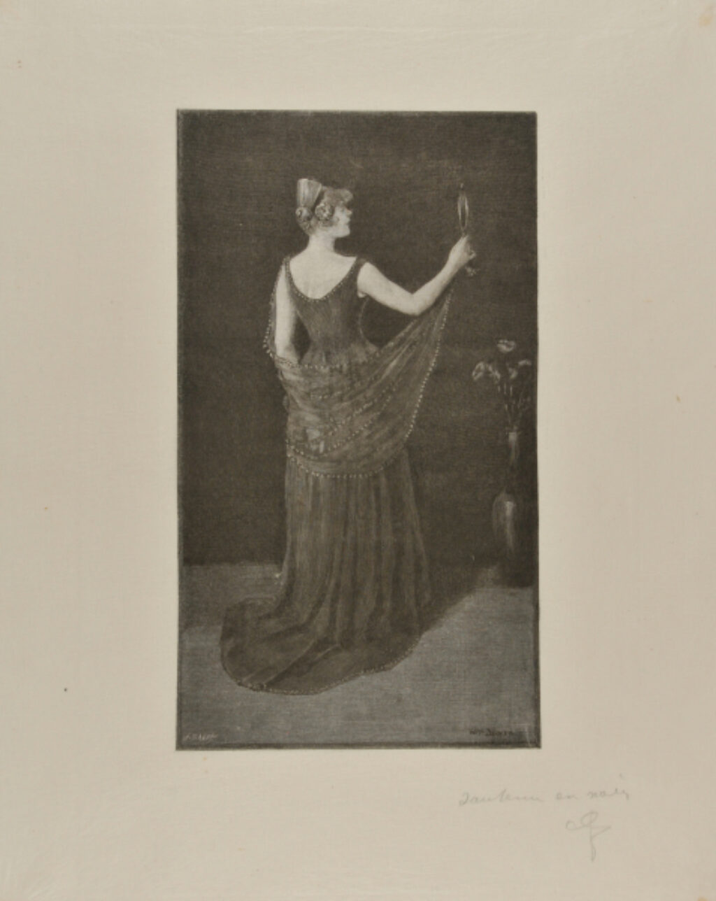 (Woman holding a mirror, seen from behind)