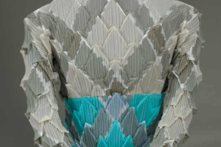 PLEATED MOCK TURTLENECK TOP