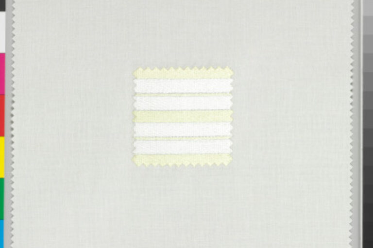 AGNES MARTIN