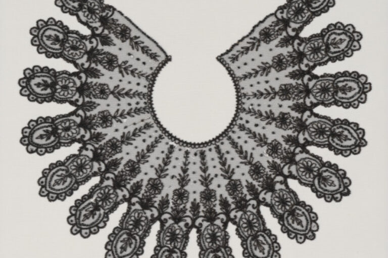 WOMAN'S BLACK JET BEADED COLLAR