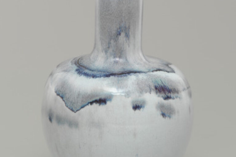 Large Vase with Jun-type Glaze