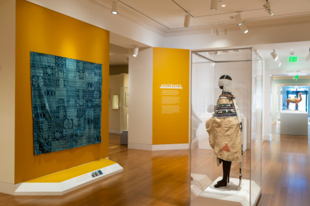 Woman’s Wrapper - Image 6