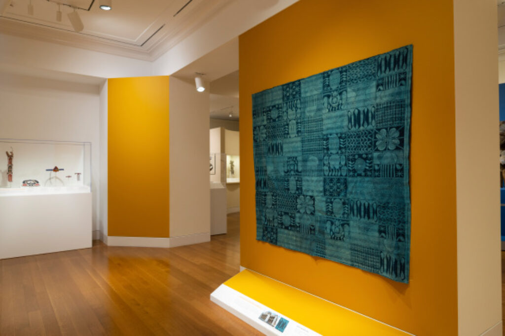 Woman’s Wrapper - Image 4