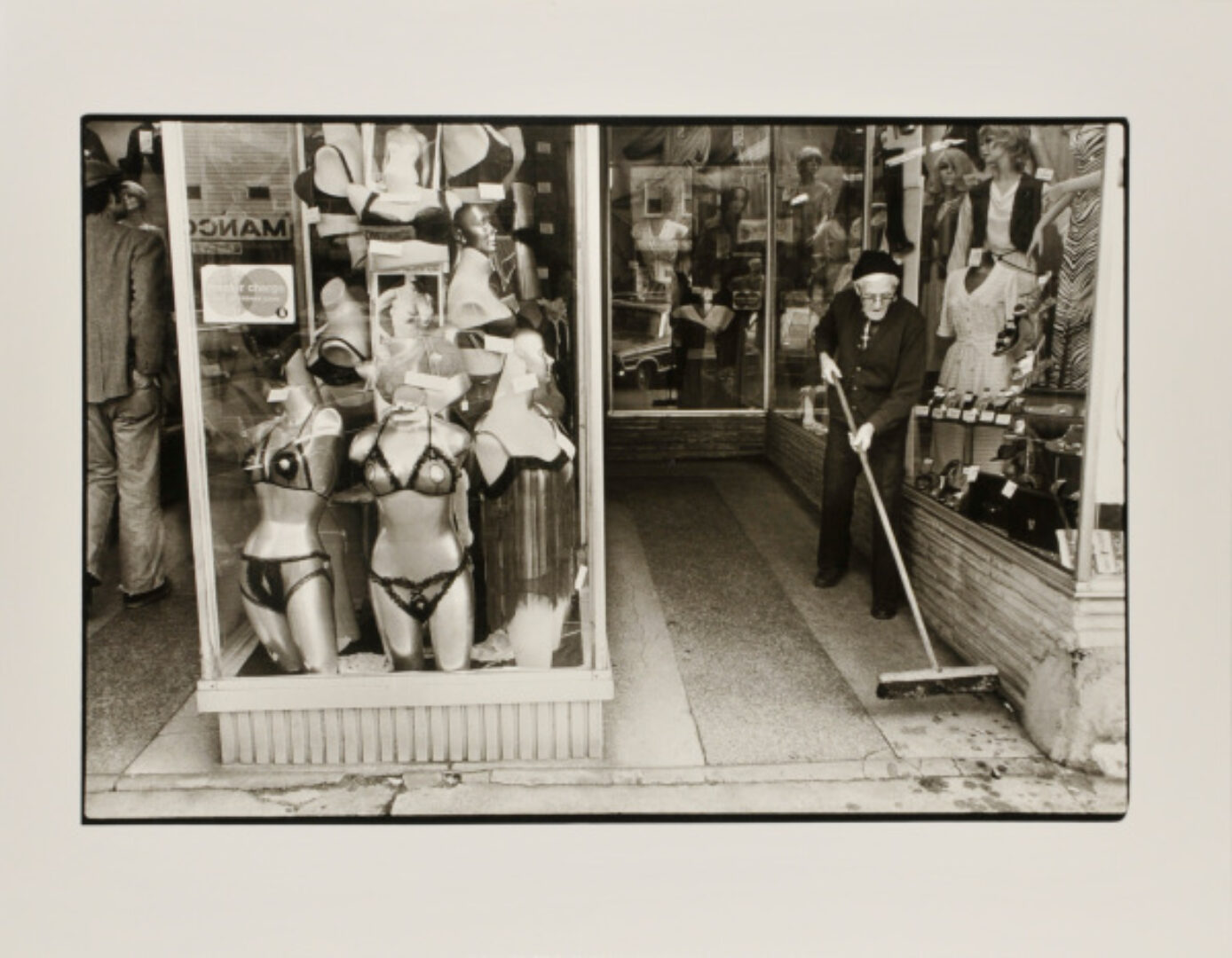 KENT'S OF BROADWAY, FELLS POINT.