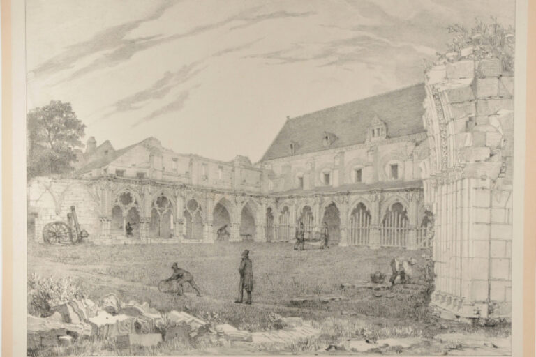 RUINES DU GRAND CLOÎTRE DE L'ABBAYE DE ST. JEAN DES VIGNES (SOISSONS), PICARDIE