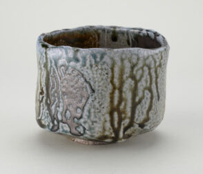 “Rumbling of the Sea” Teabowl (“Uminari” Wan)