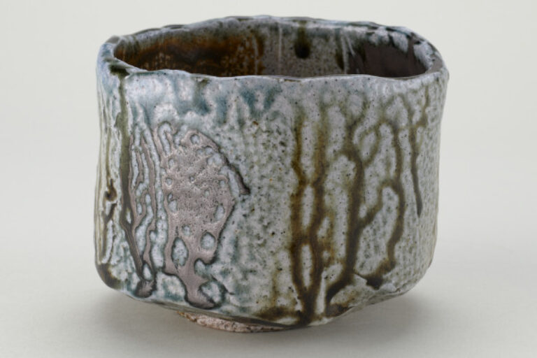 “Rumbling of the Sea” Teabowl (“Uminari” Wan)