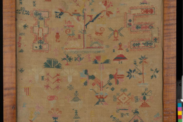 SPOT MOTIF SAMPLER WITH INITIALS "I.S."