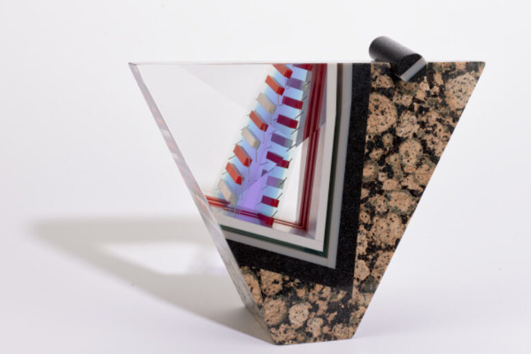 PERFUME CONSTRUCTION