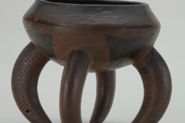 Four-legged Vessel for a Chief